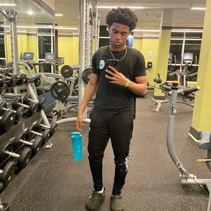 Meet your Posher, Devon